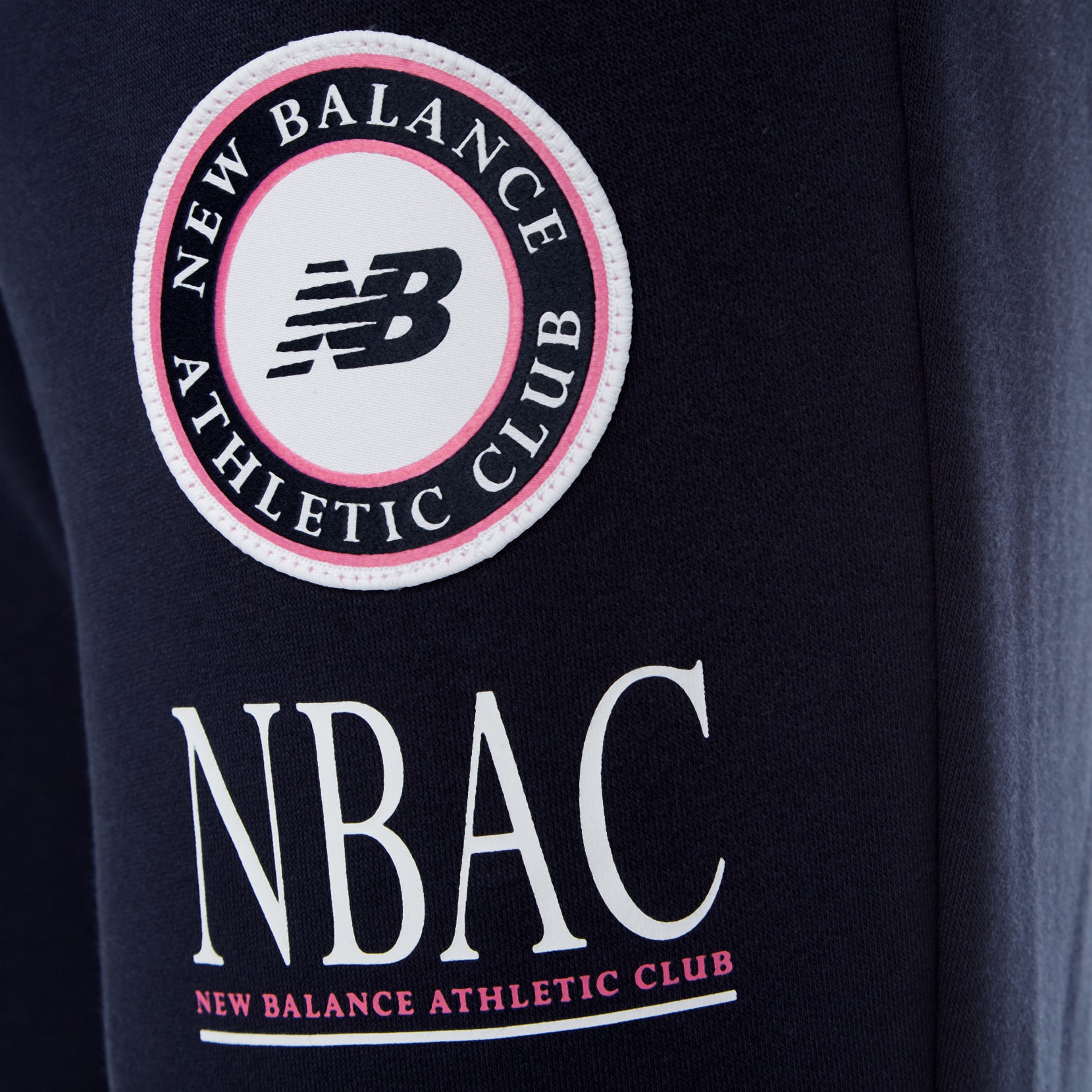 Cпортивні брюки NB Ess Athletics Club Fleed