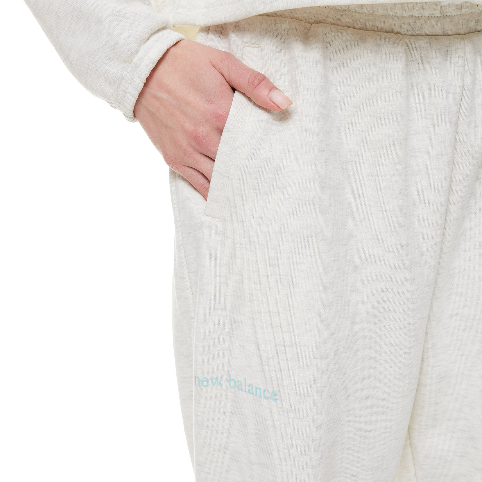 Спортивні брюки Essentials Balanced