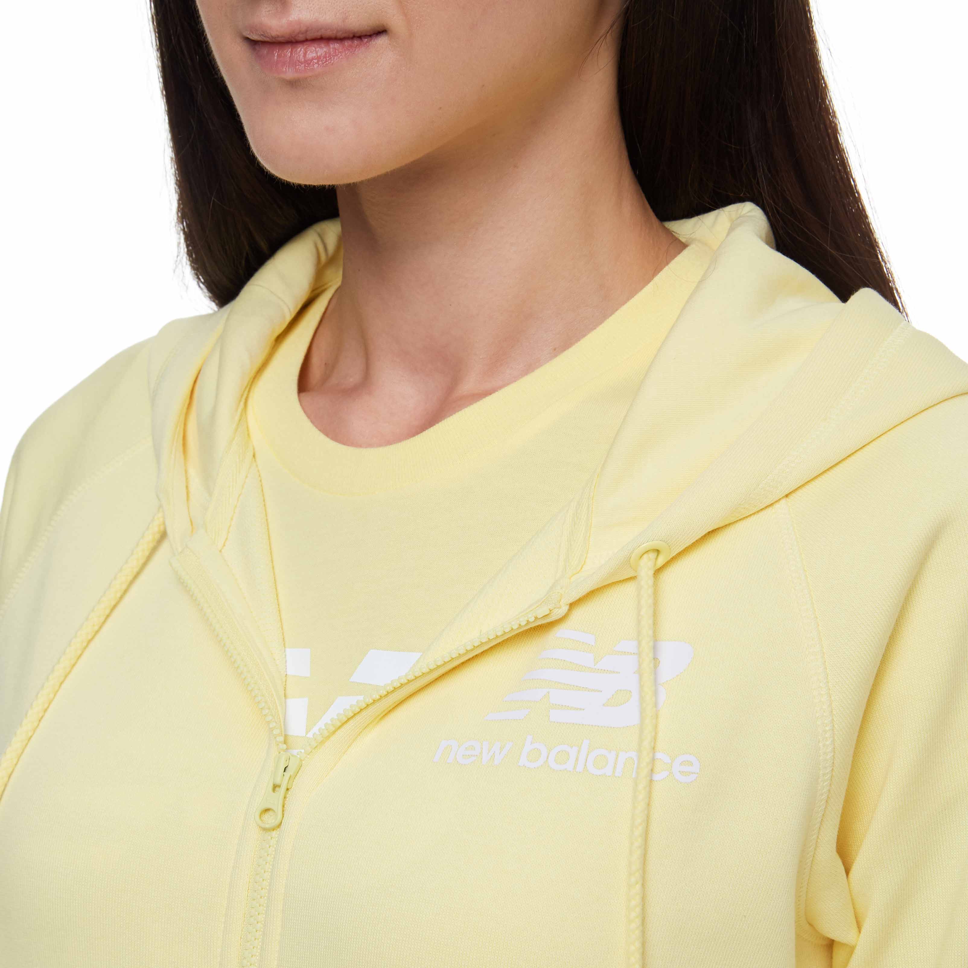 Спортивна куртка Essentials