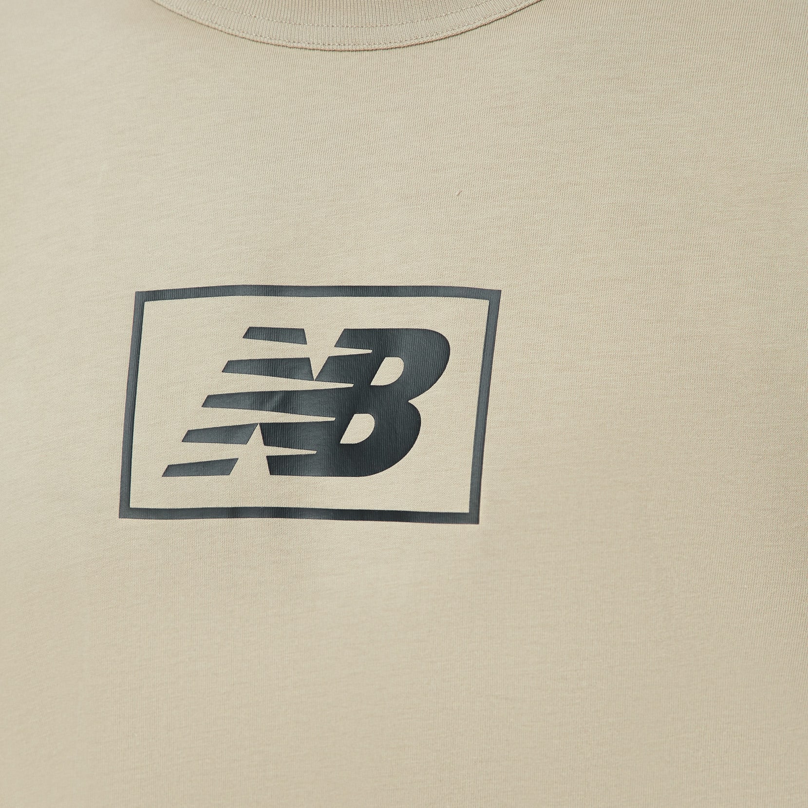 Футболка Essentials Logo