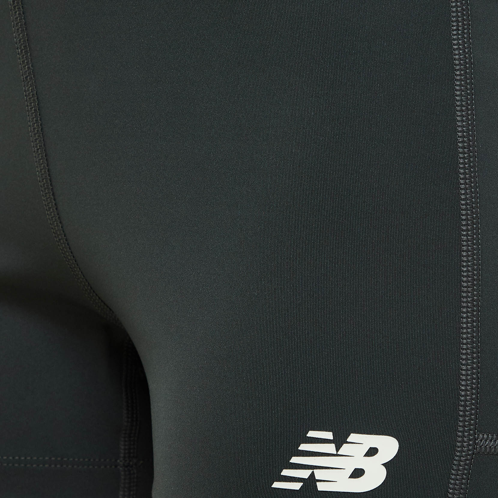 Шорти Linear Heritage