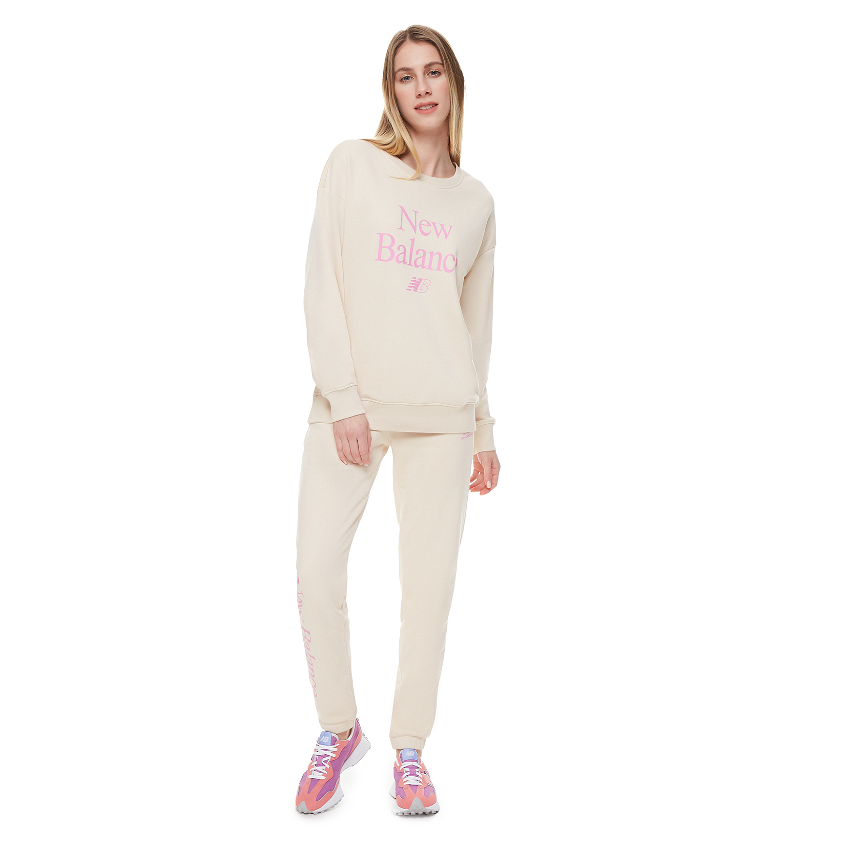 Спортивні брюки Essentials Celebrate