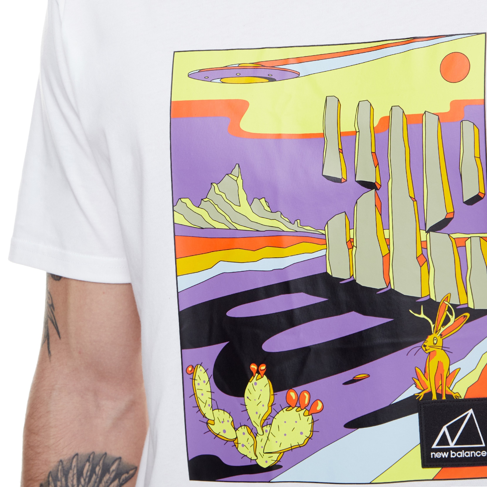 Футболка AT Graphic Tee