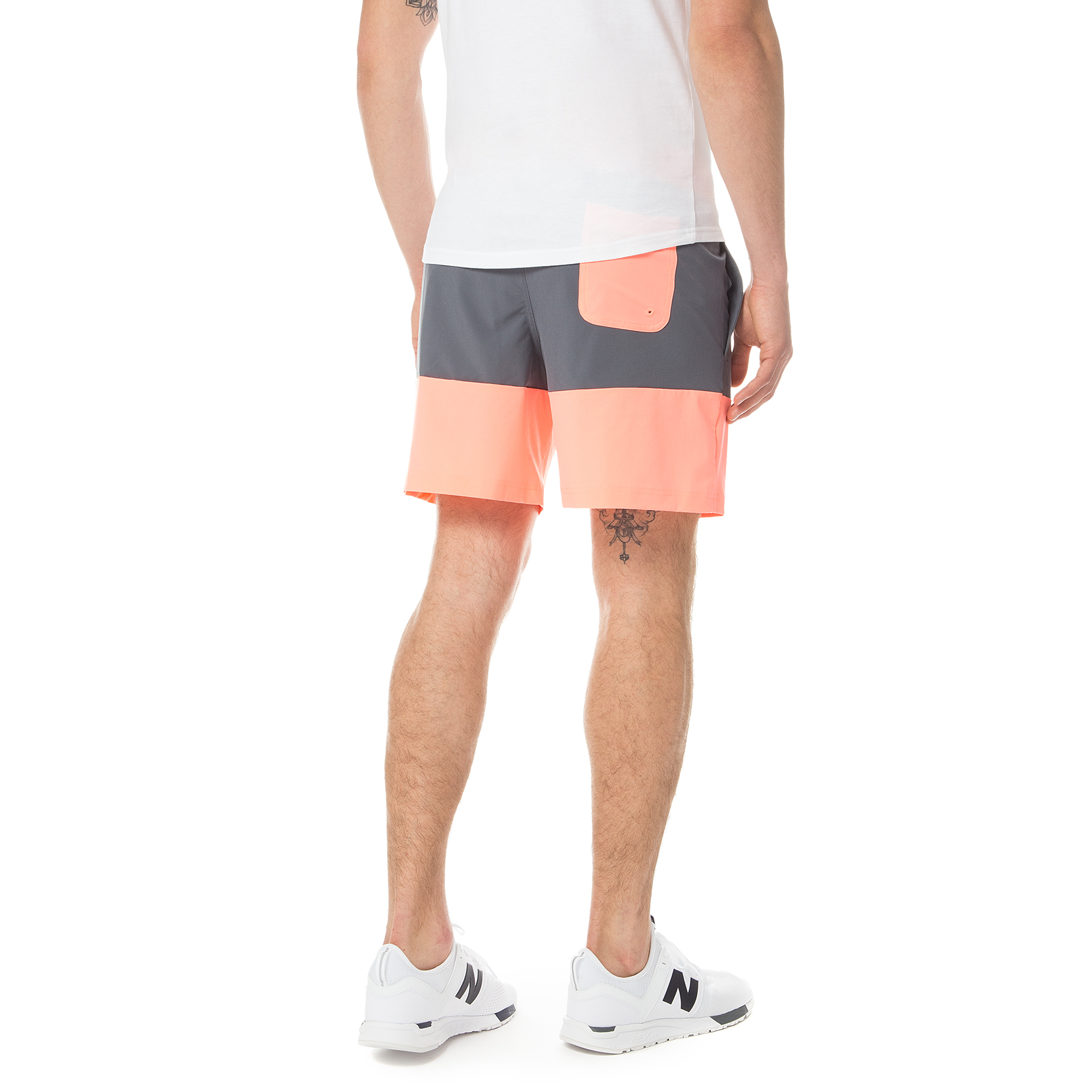 Шорти Essentials