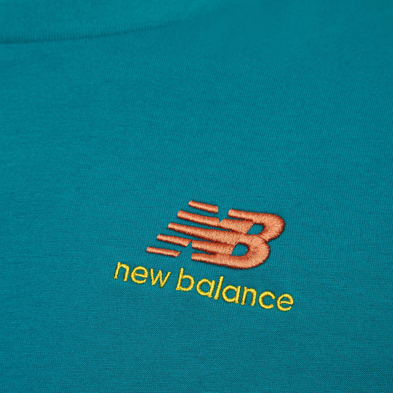 Футболка NB Essentials Embroidered