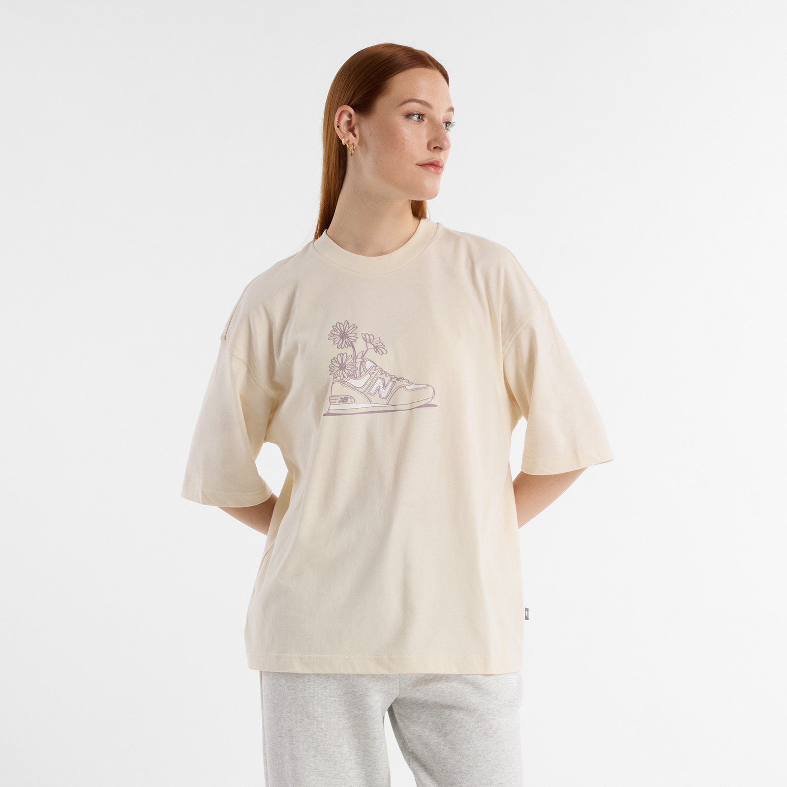Футболка жін. New Balance Flower беж.