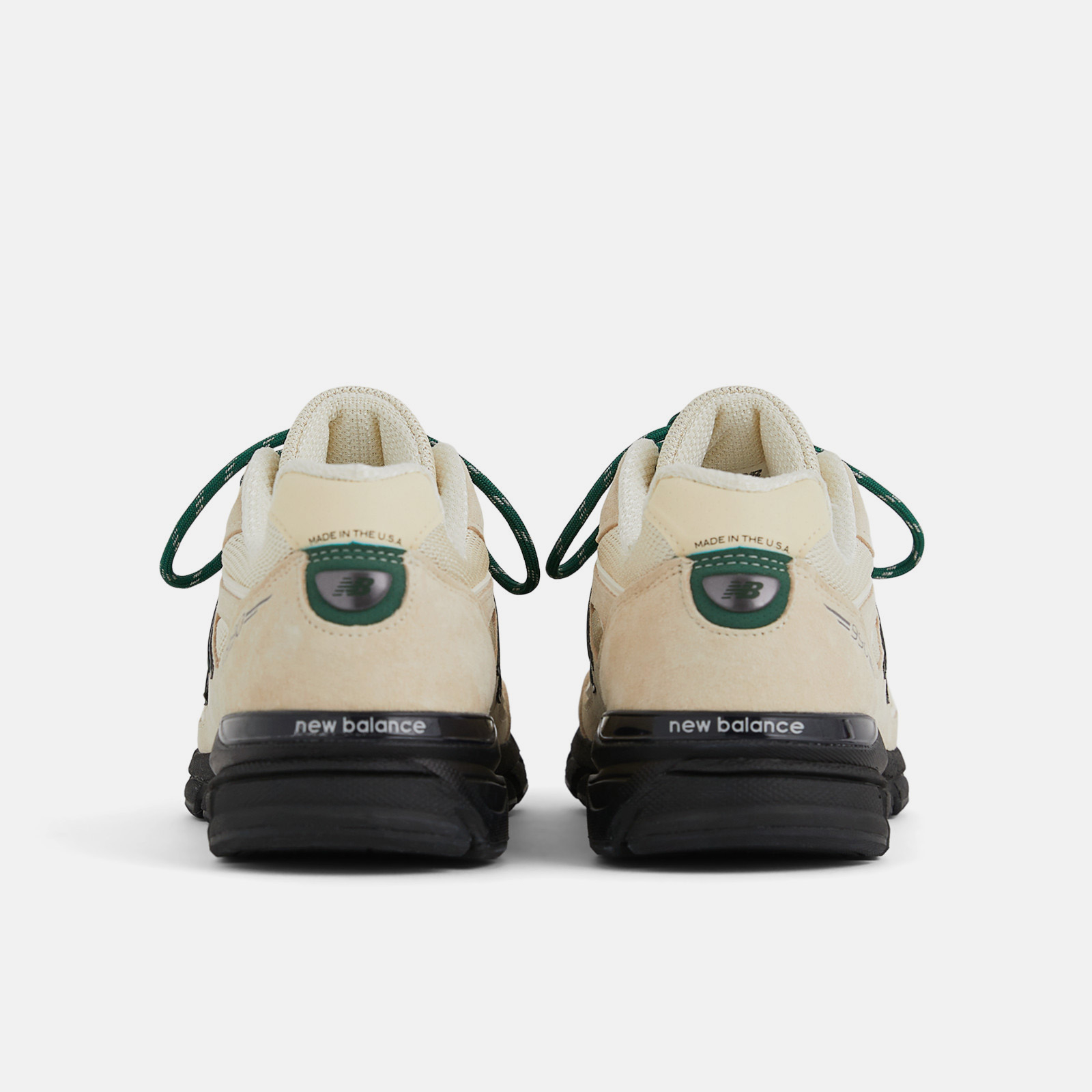 New Balance MiUS 990v4