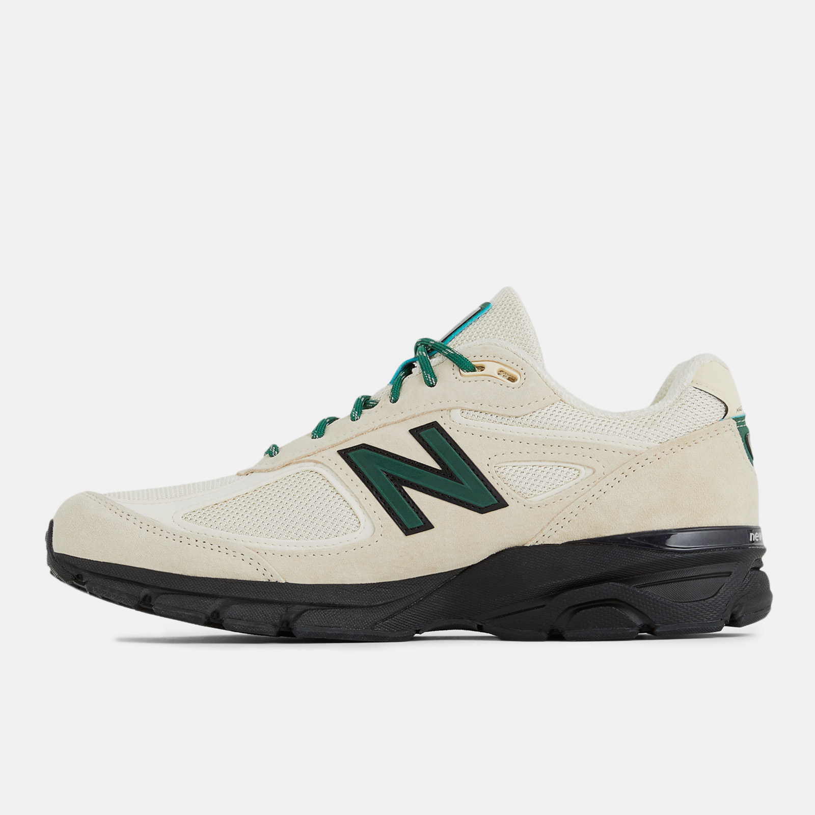 New Balance MiUS 990v4