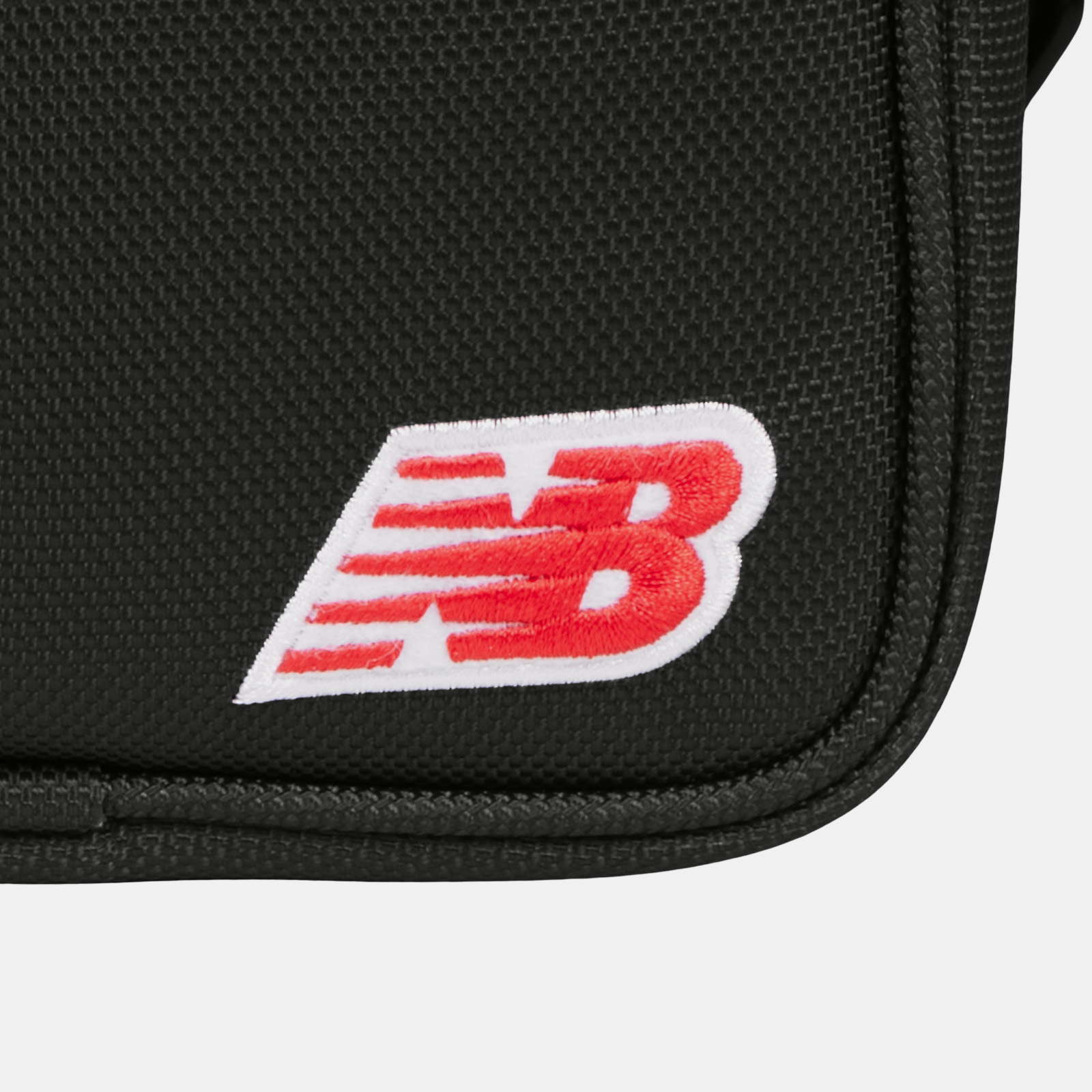 Сумочка Legacy Icon Small Sling