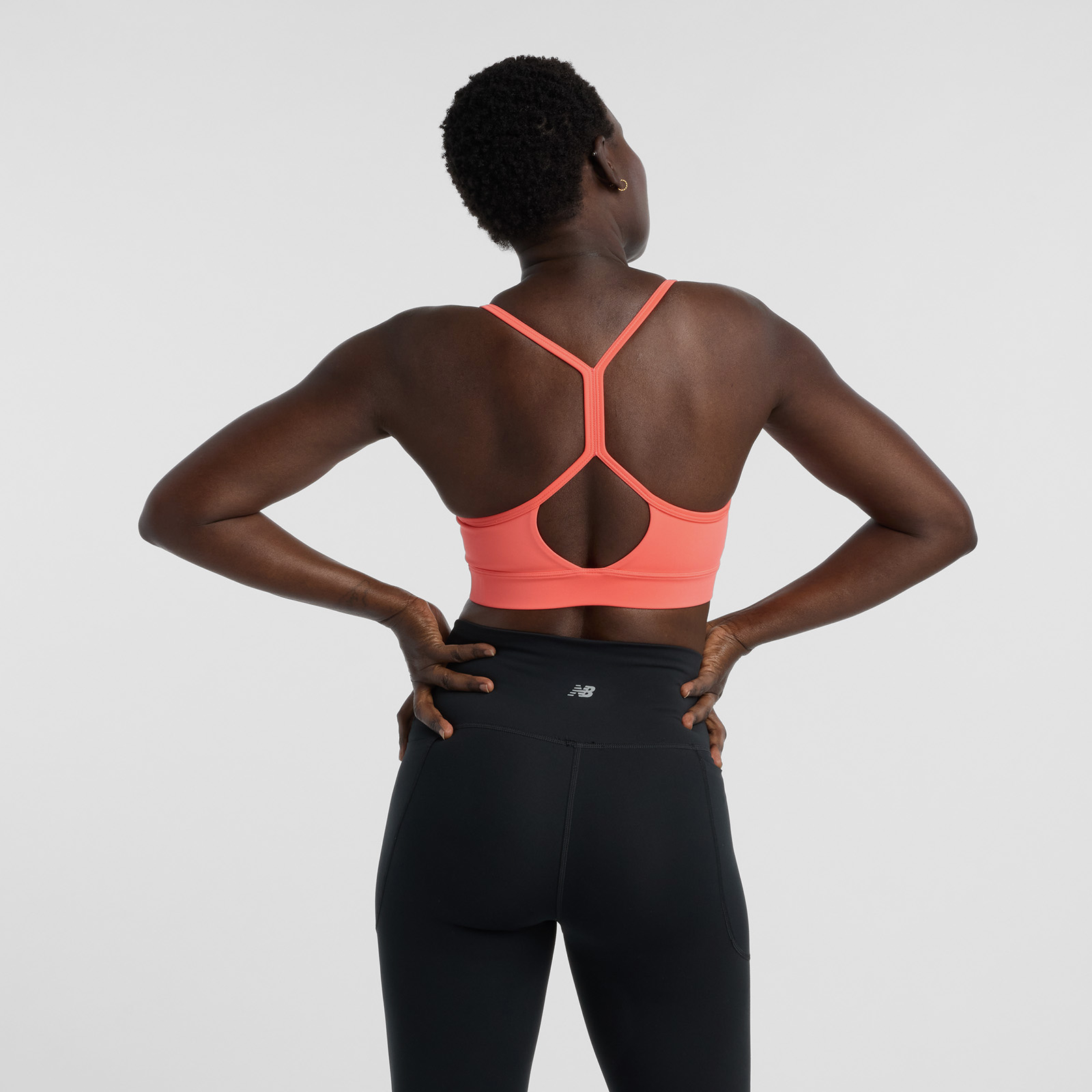 Топ NB Essential Yoga