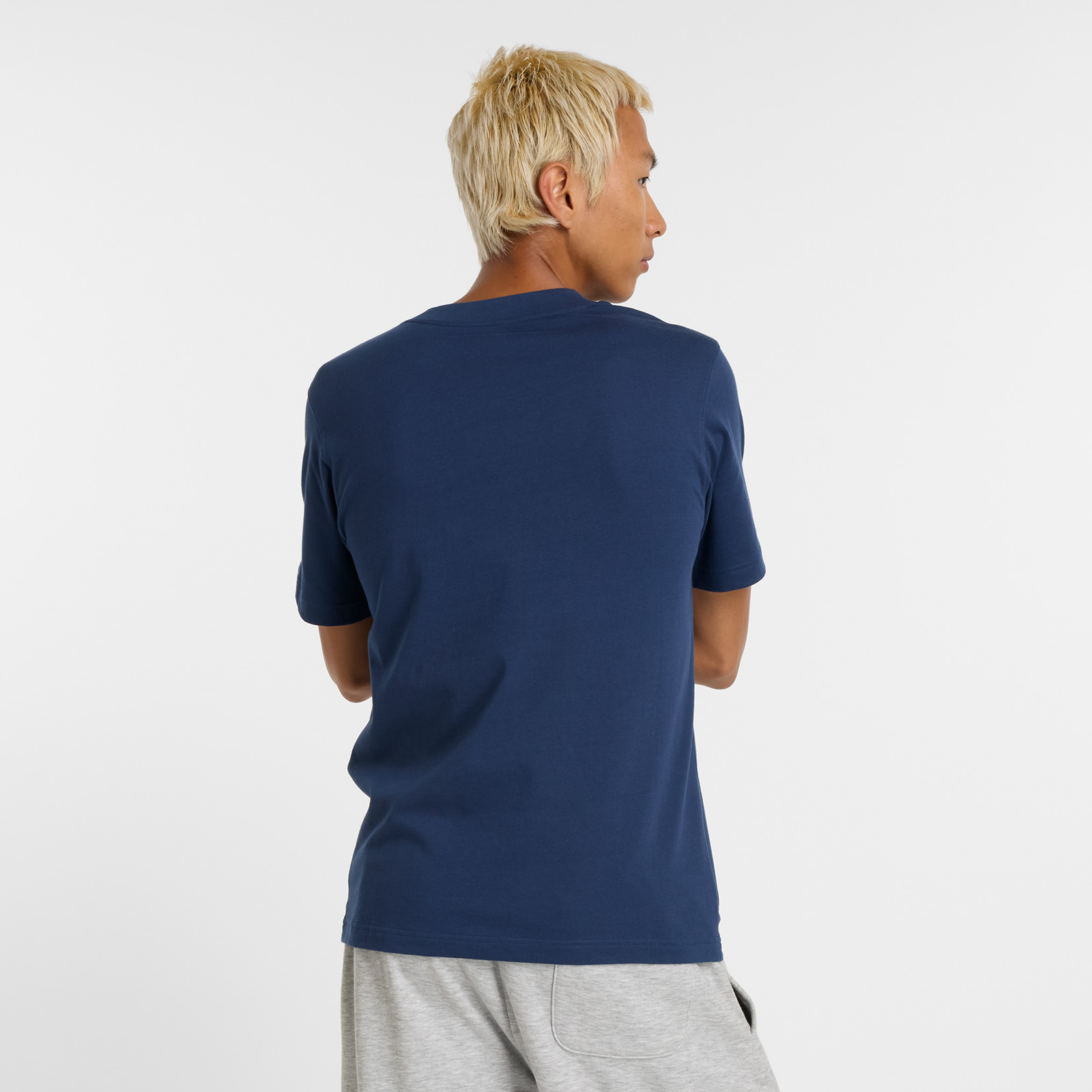 Футболка Sport Essentials Gradient Logo