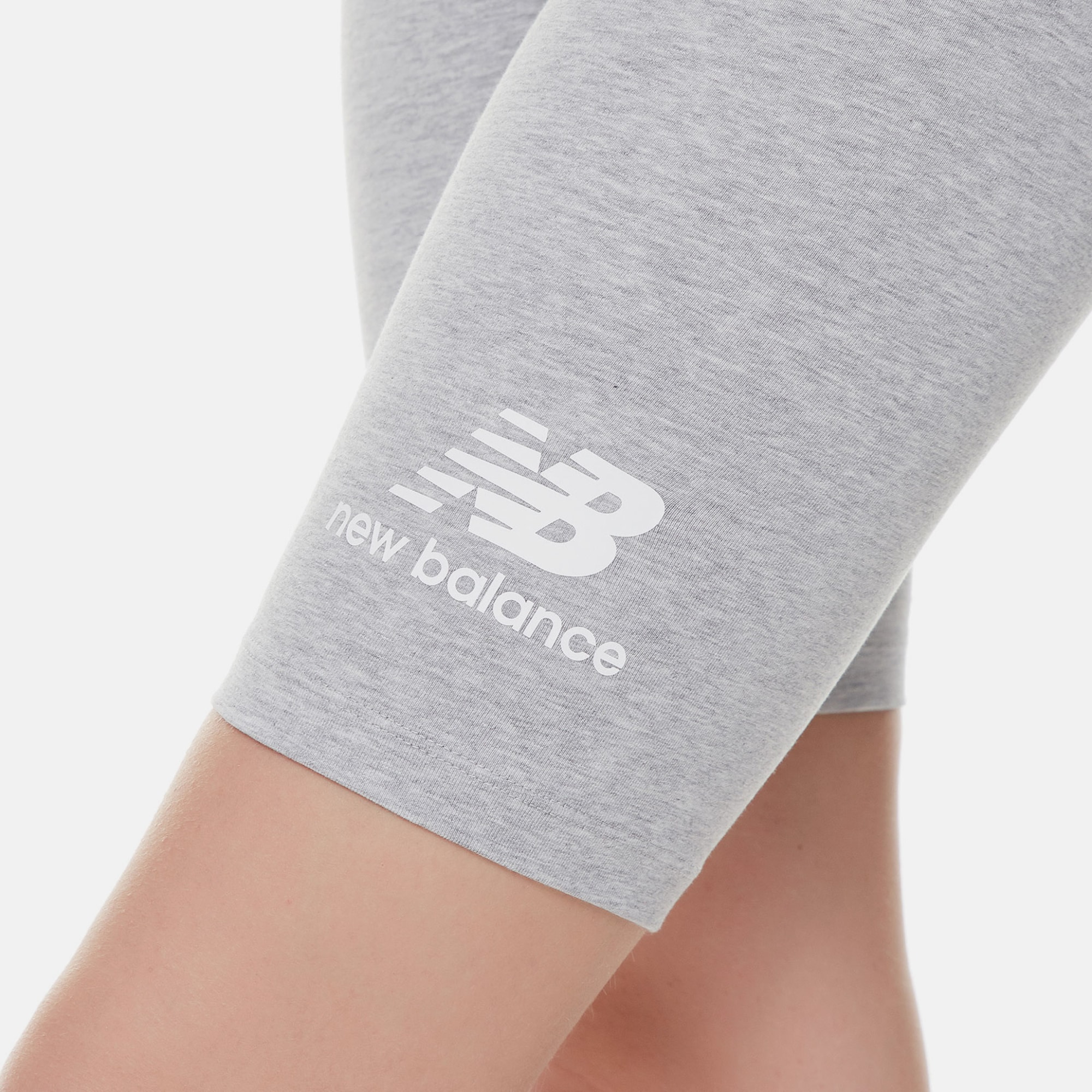 Шорти Essentials Stacked Fitted