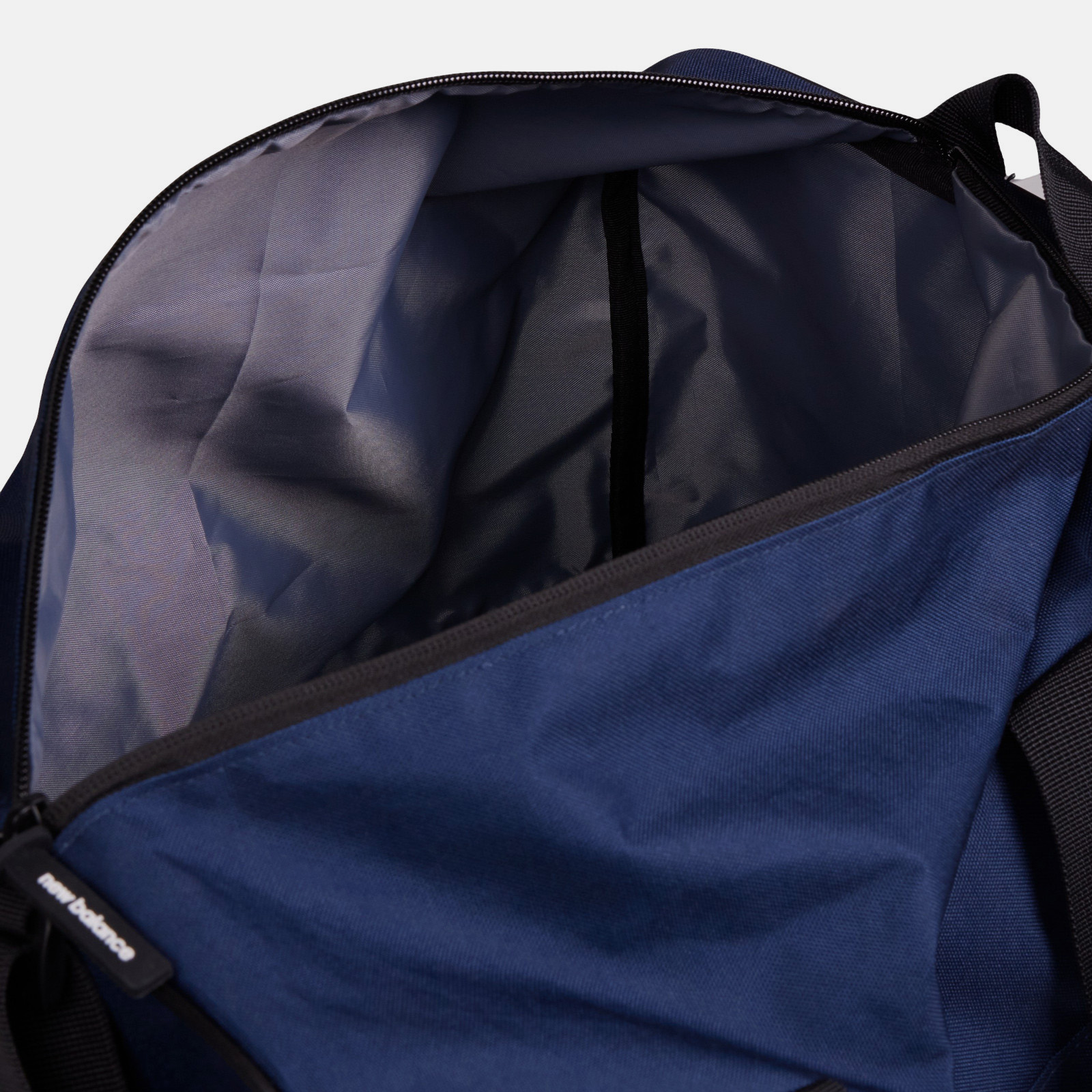 Сумка Essential Medium Duffel