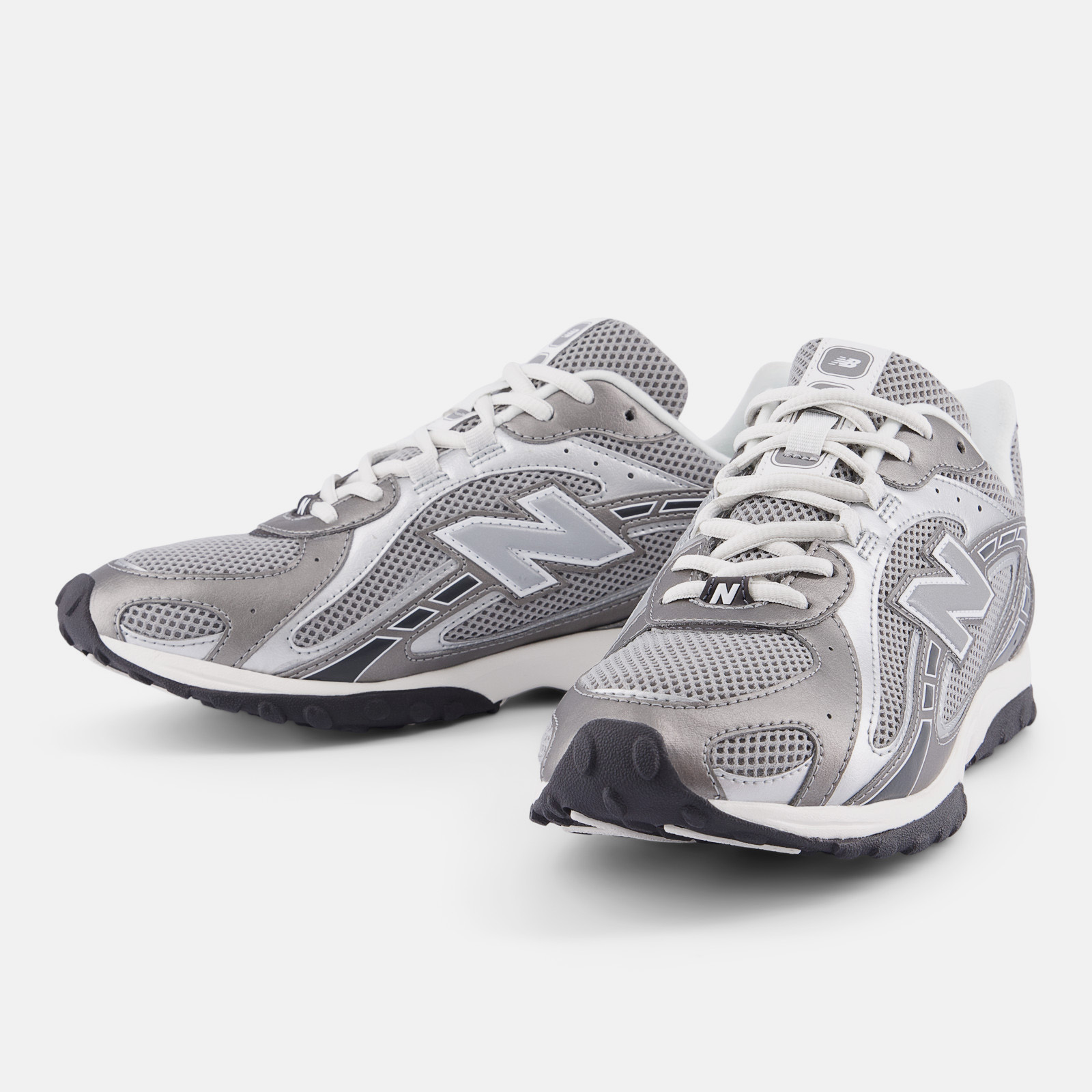 New Balance 204L