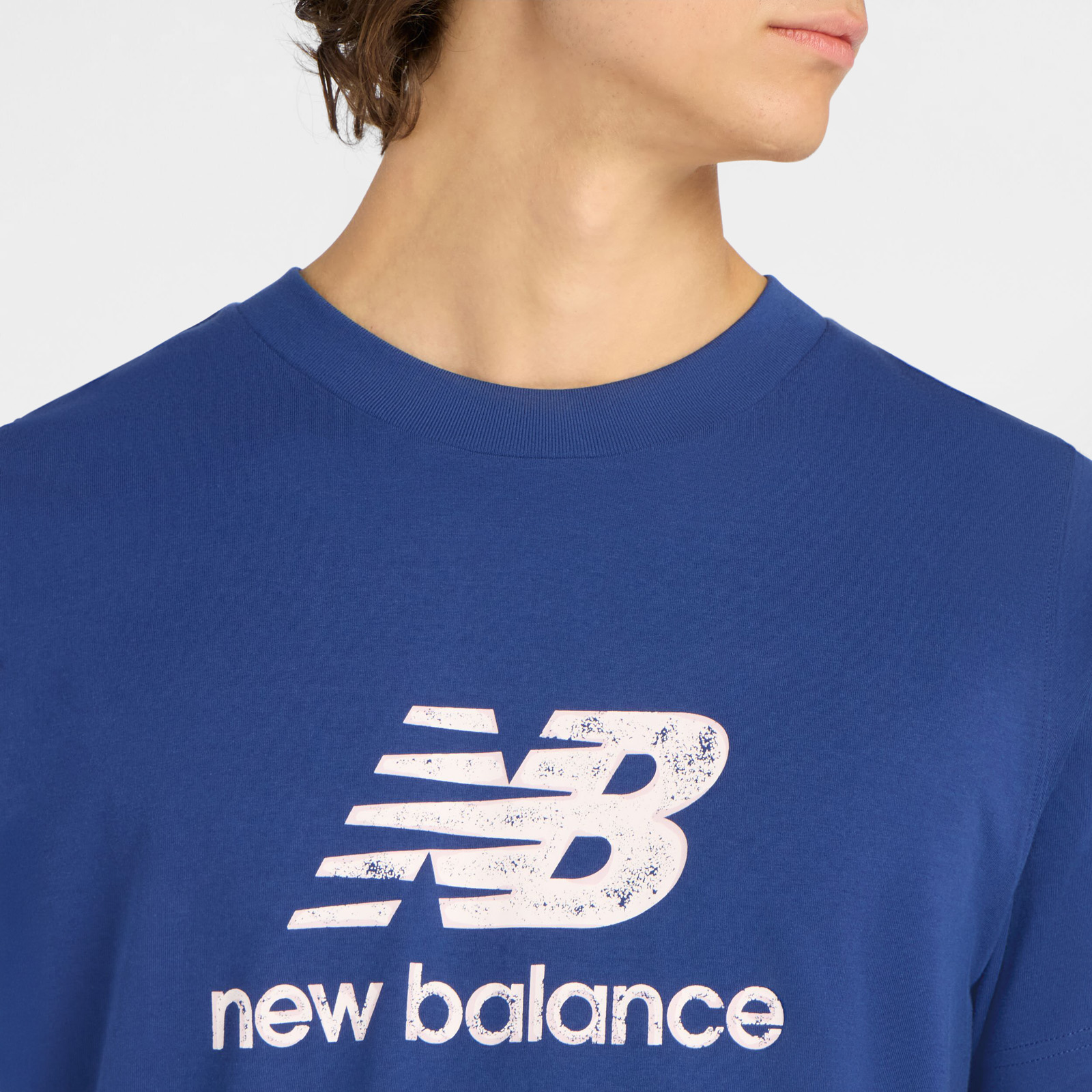 Футболка Sport Essentials Stamp Logo