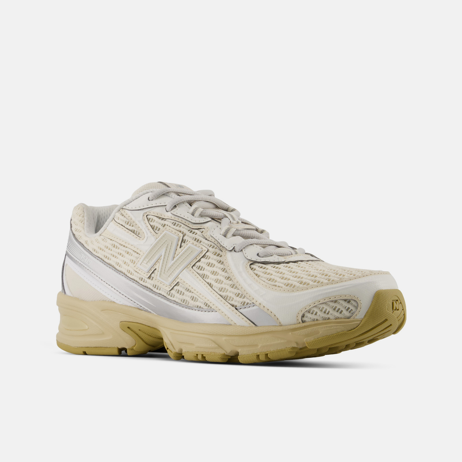 New Balance 740