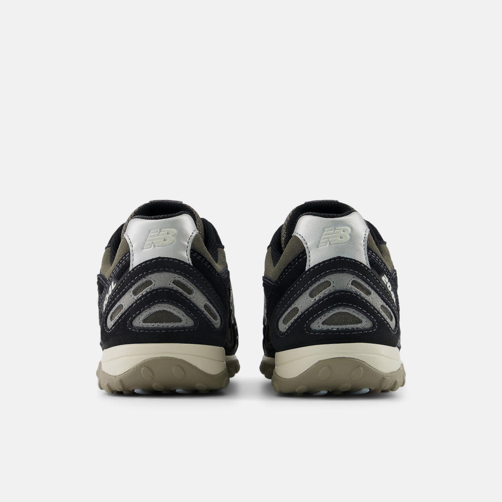 New Balance 204L