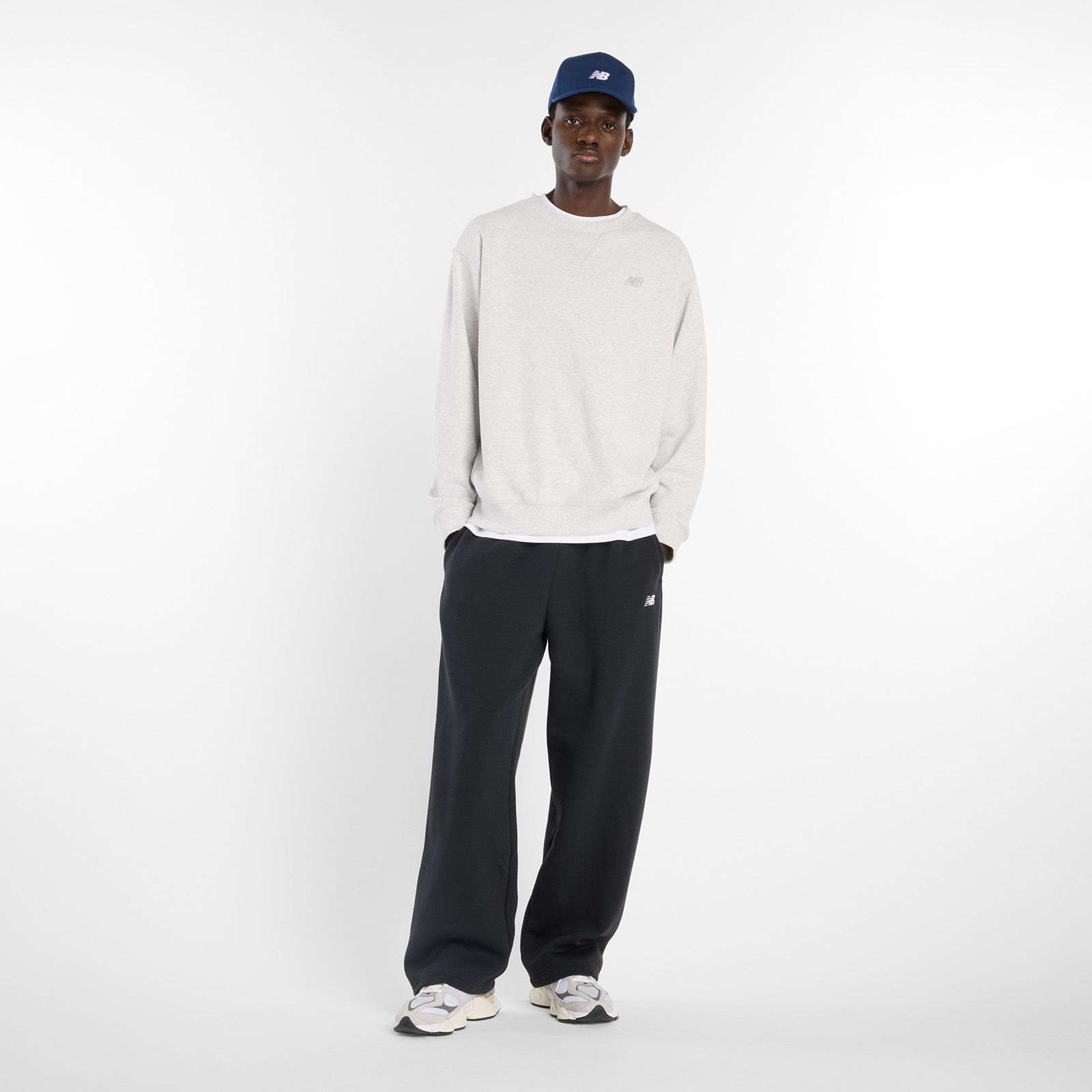 Спортивні брюки Sport Essentials Fleece