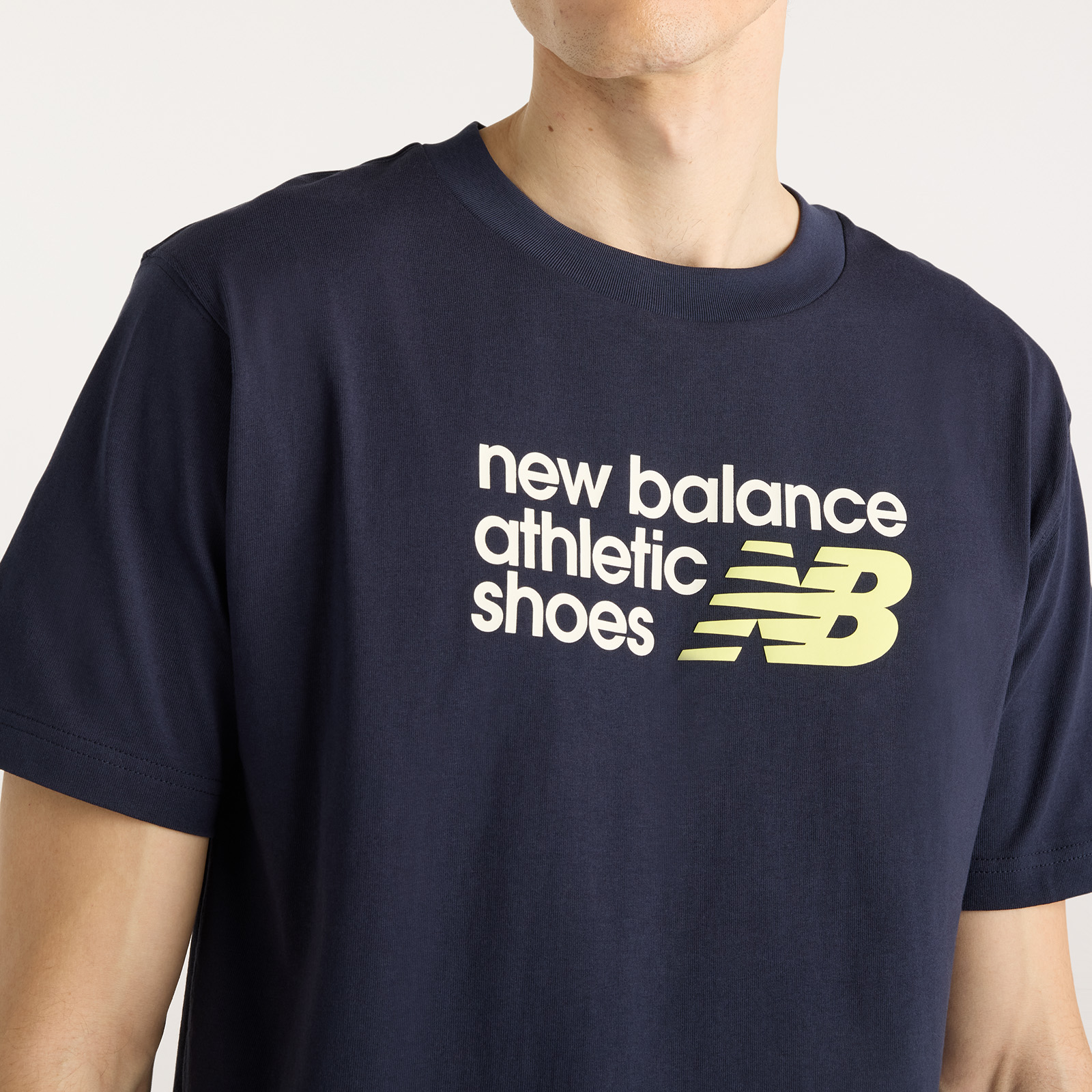 Футболка Athletics Premium Relaxed Chest Logo