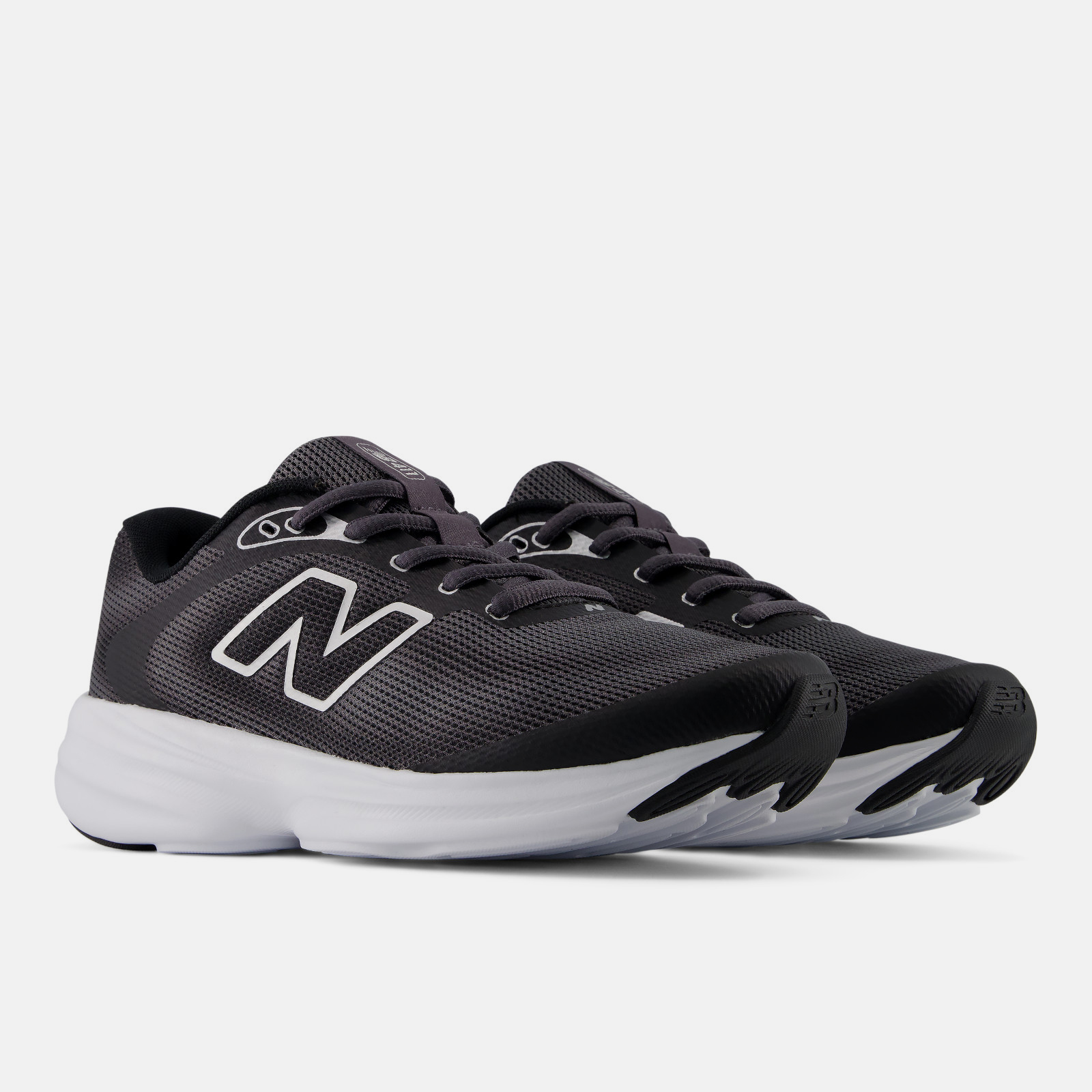 New Balance 411v4