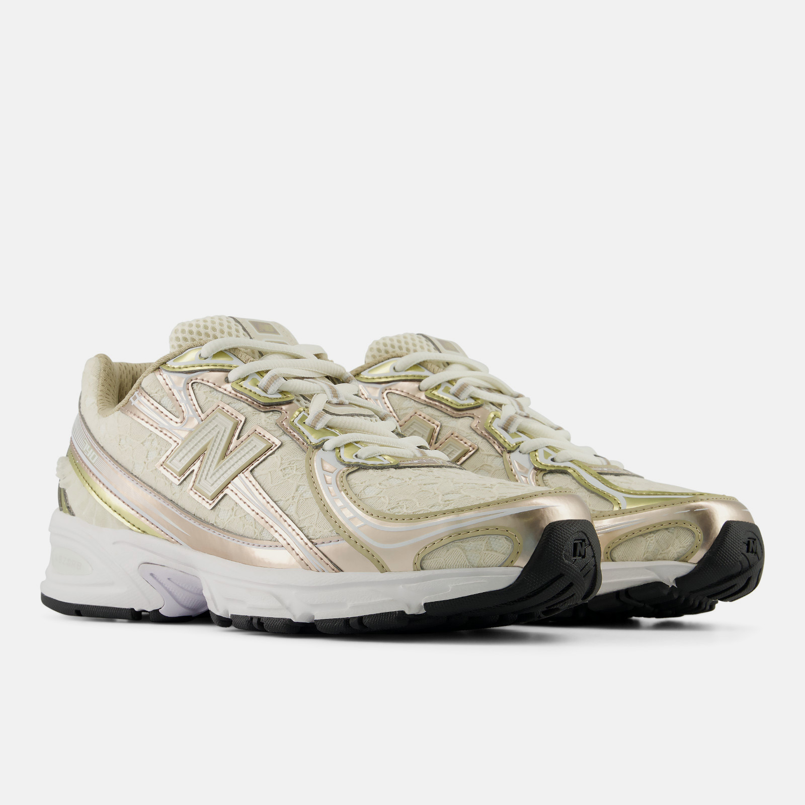 New Balance 740 Coquette