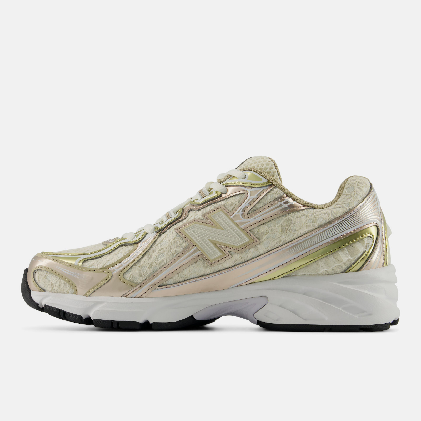 New Balance 740 Coquette