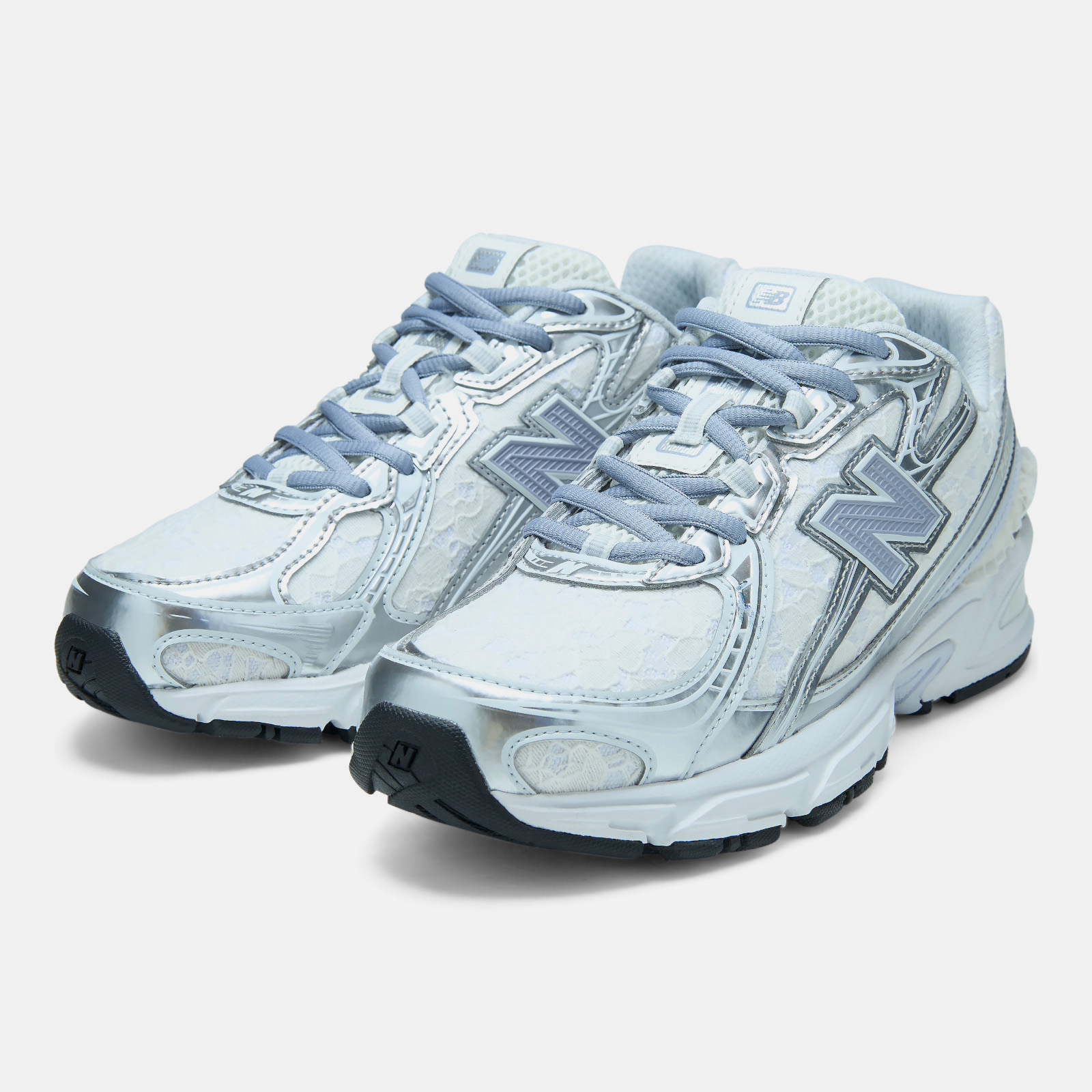 New Balance 740 Coquette