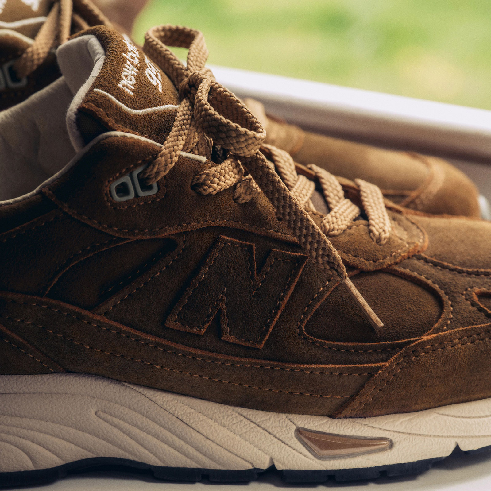 Made in UK 991v1 Luxe Suede