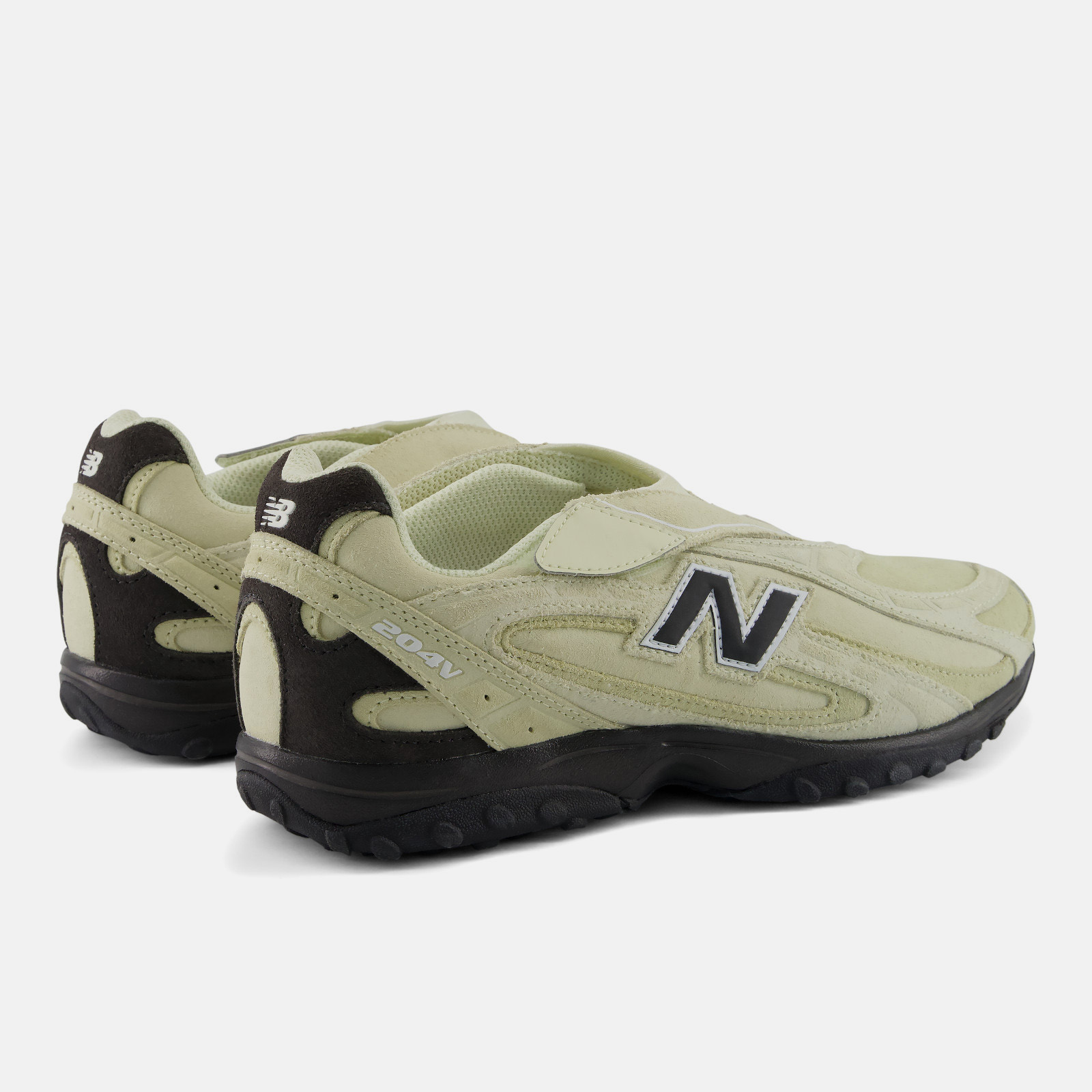 New Balance 204V