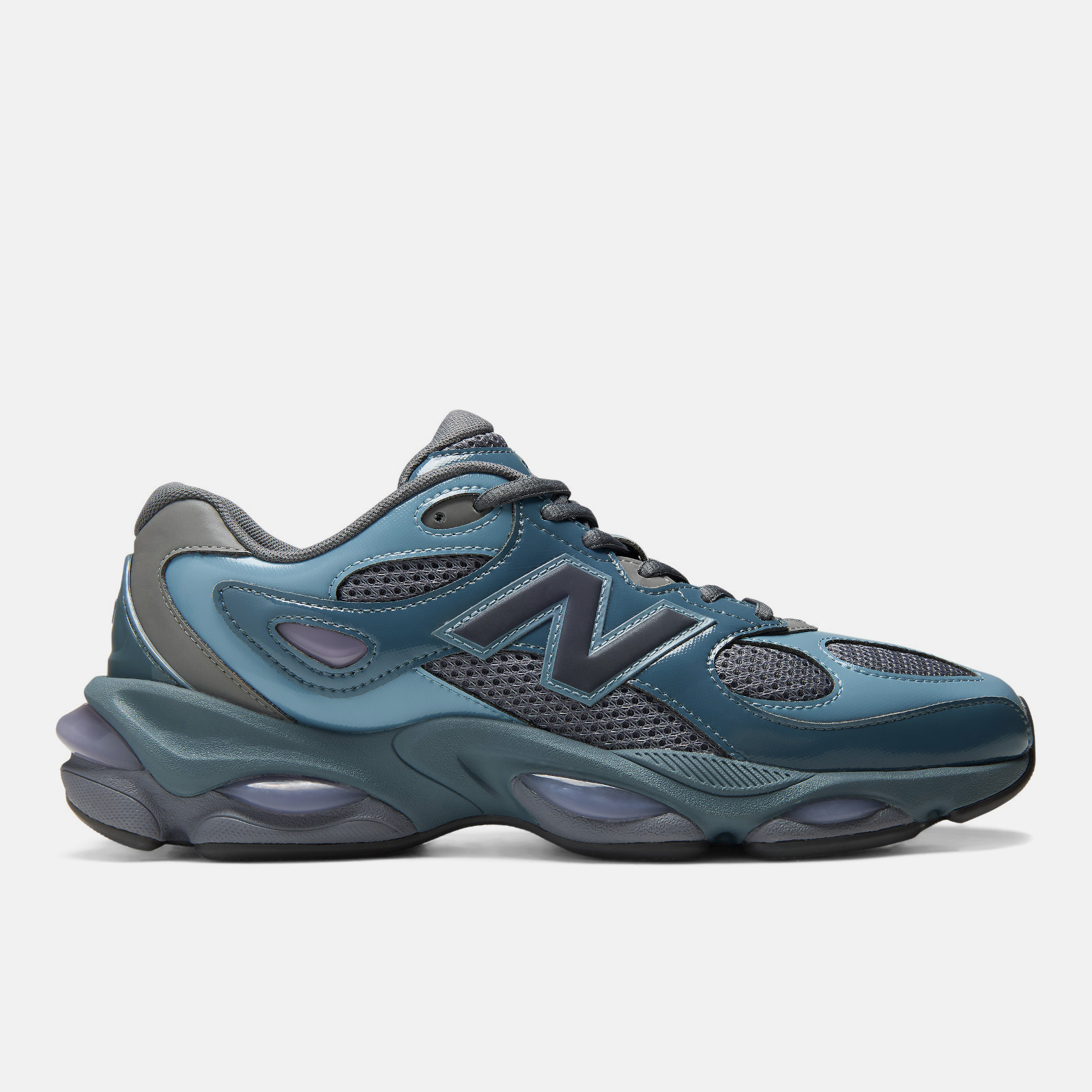 New Balance 983