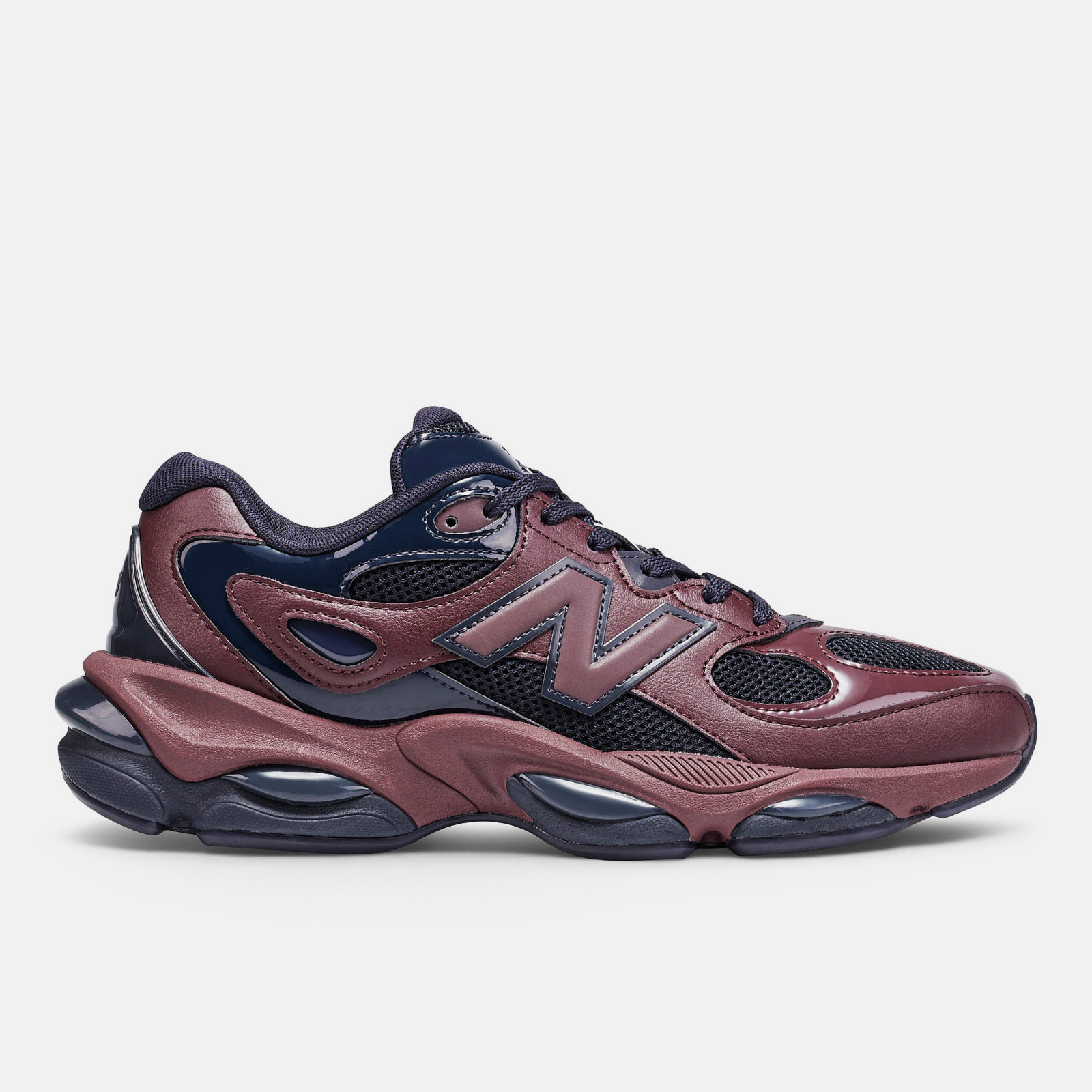 New Balance 983