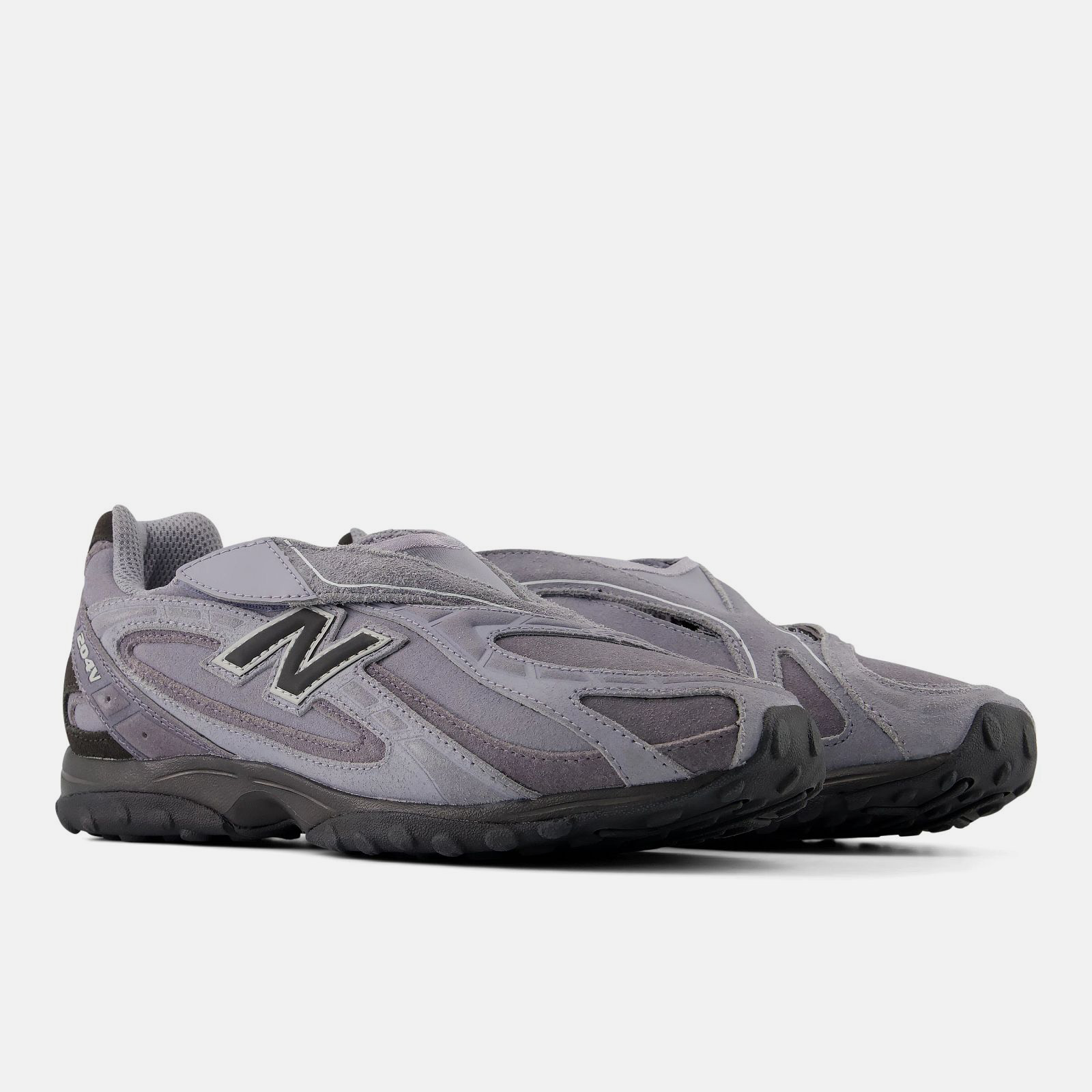 New Balance 204V