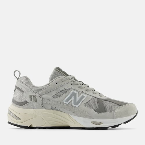 New Balance 878