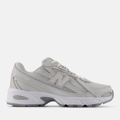 New Balance 740