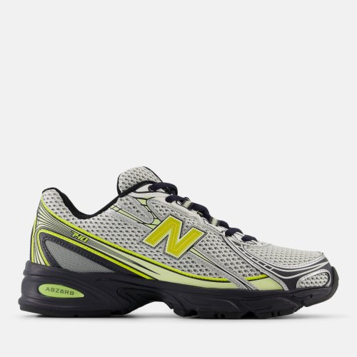 New Balance 740
